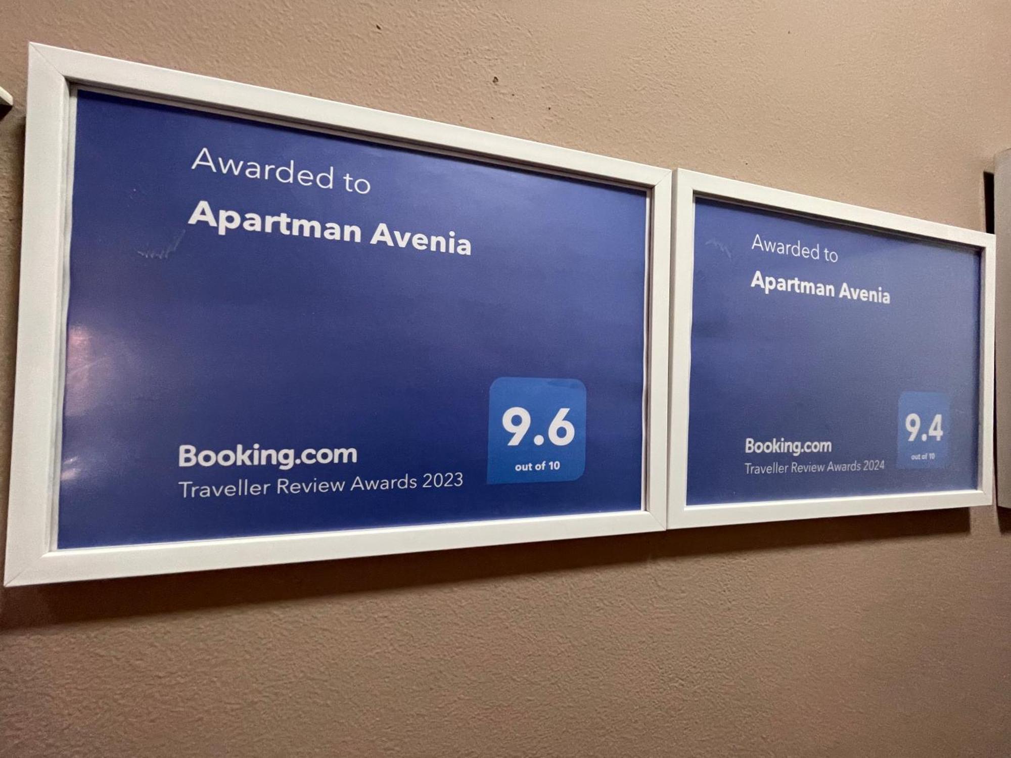 Apartman Avenia ノヴィ・サド エクステリア 写真